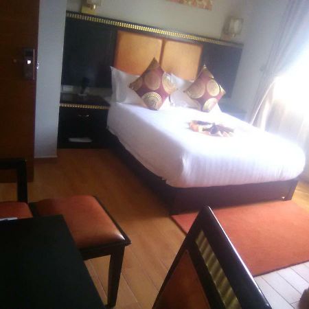 Zigzag Hotel And Spa Αντίς Αμπέμπα Εξωτερικό φωτογραφία