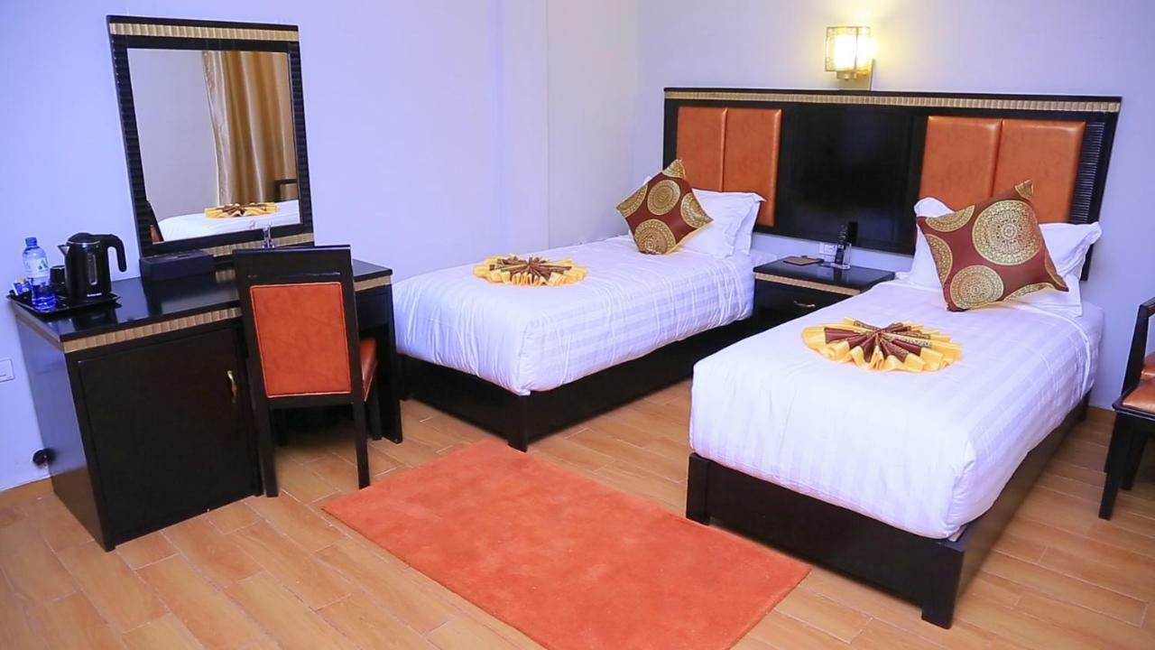 Zigzag Hotel And Spa Αντίς Αμπέμπα Εξωτερικό φωτογραφία