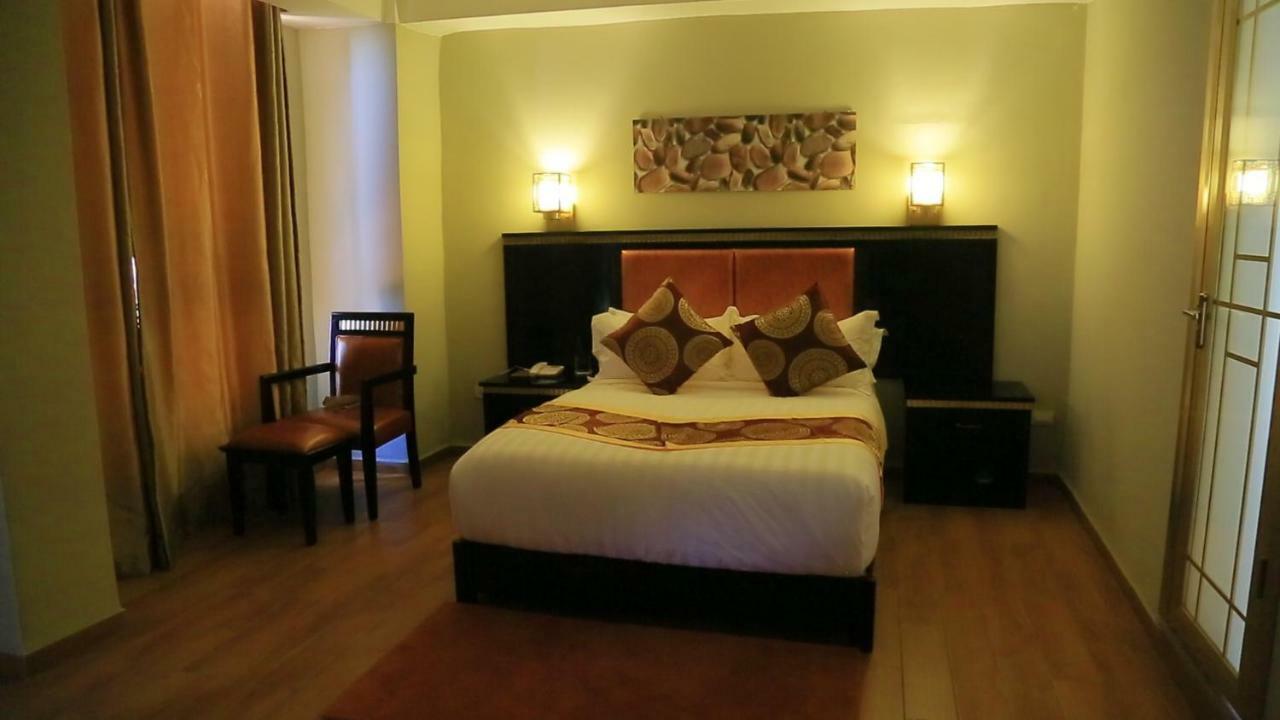 Zigzag Hotel And Spa Αντίς Αμπέμπα Εξωτερικό φωτογραφία