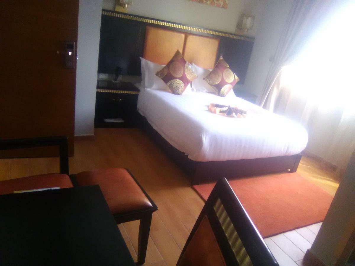 Zigzag Hotel And Spa Αντίς Αμπέμπα Εξωτερικό φωτογραφία